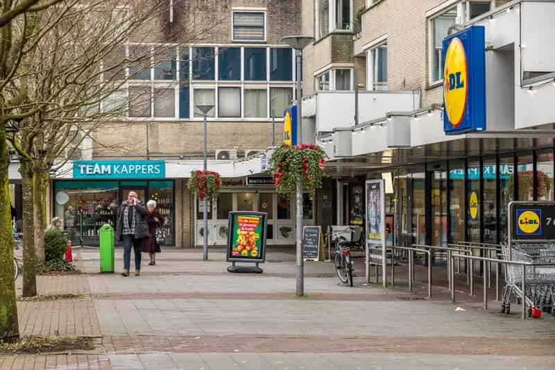 Winkelruimte te huur Rotterdam Zevenkamp Ambachtsplein 160m2