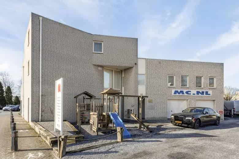 293m2 Bedrijfsruimte te Koop Den Bosch