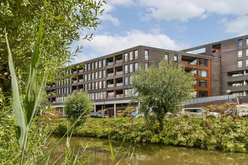 3-kamer appartement Pieter Calandlaan Uitzicht Water