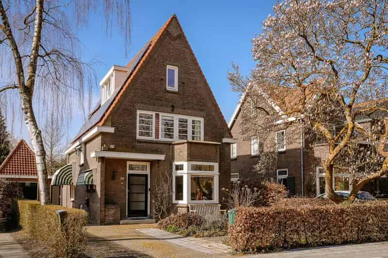 Huis te koop Zaltbommel: 4 slaapkamers, grote tuin, garage en serre