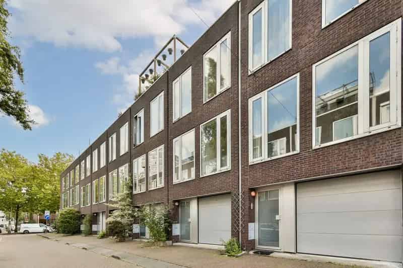 Amsterdam Oost Familiewoning 6 slaapkamers Dakterras Garage A++