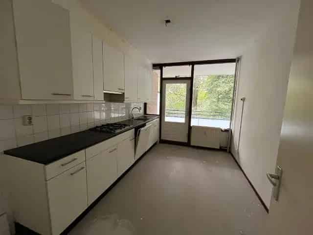 Appartement Amstelveen Ruim Drie Kamer