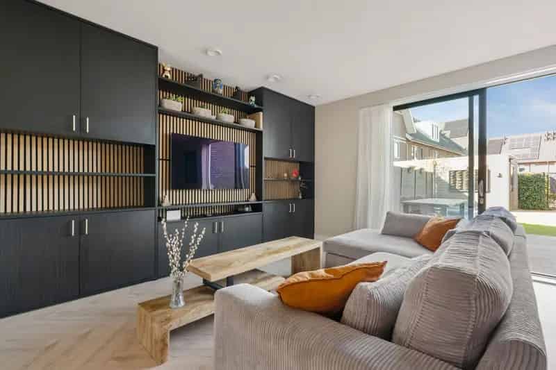 Luxe 6 Slaapkamer Huis te Koop Badhoevedorp