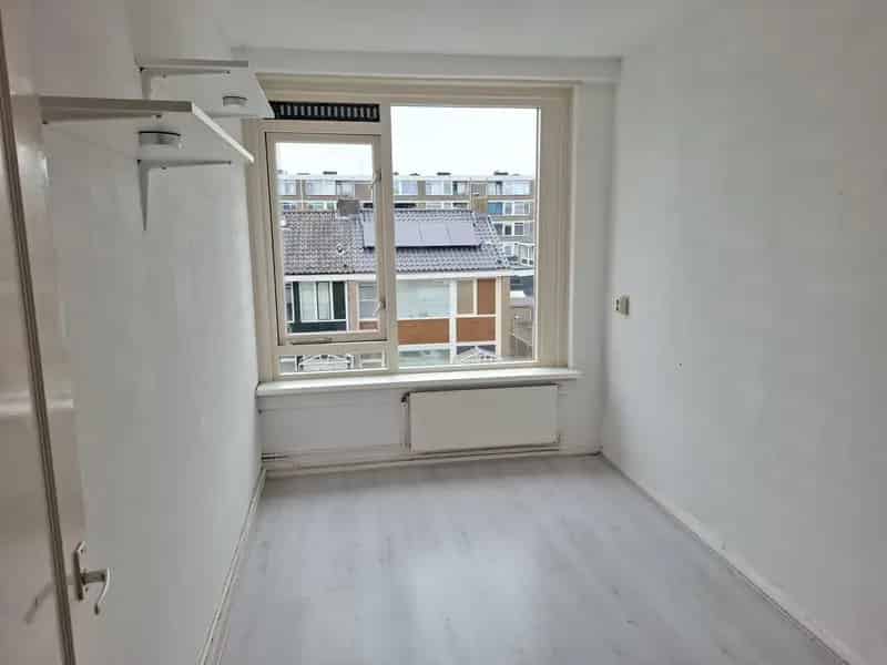 3 Kamer Appartement Lombardijen Rotterdam