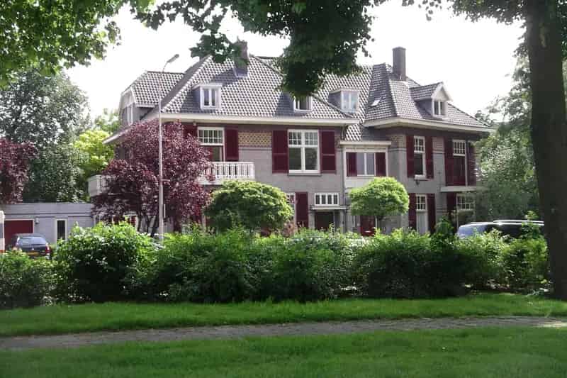 Huis te koop Nijmegen: 8 slaapkamers, kantoor aan huis, monumentale villa