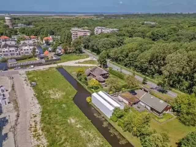 Huis te koop Den Haag 7 kamers 5 slaapkamers 230m2