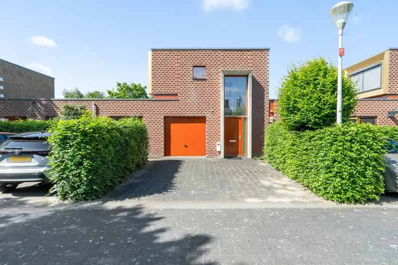 Semi-bungalow te koop Brasserhout Den Haag