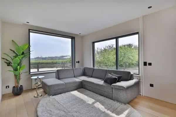Vrijstaand Woonhuis met Paardenstallen Noordwijkerhout