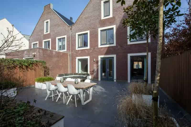 Luxe Tweekapper Te Koop in Tuindorp 6 Slaapkamers