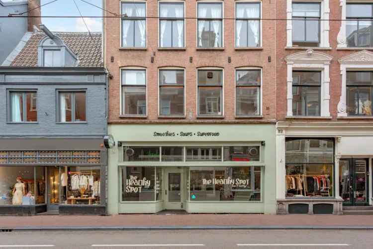 Winkelruimte Amsterdam Utrechtsestraat 160m² Dienstwoning