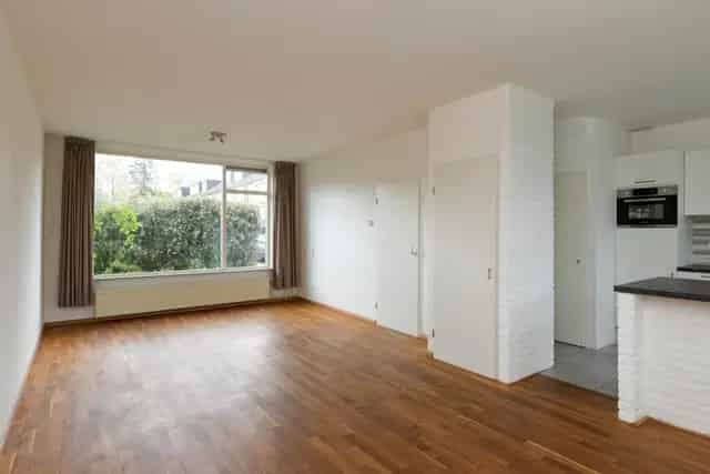 Soest Hoekwoning 122m2 5 Kamers te Huur