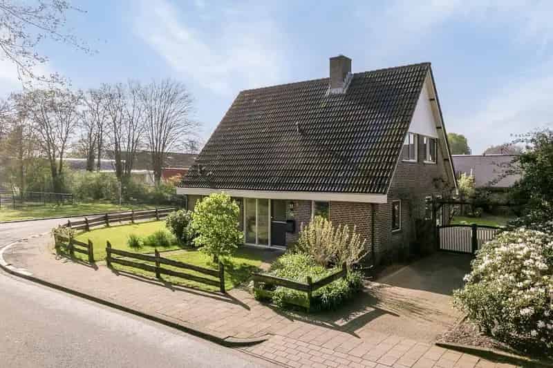 Vrijstaande woning met kantoor aan huis Apeldoorn