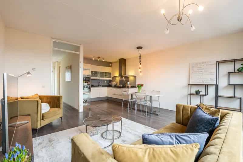 Modern 4 Kamer Appartement Amsterdam Nieuw West Rembrandtpark