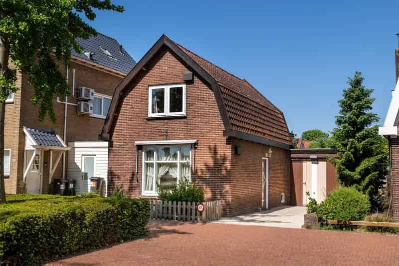 Huis te koop Zwanenburg: 85m2 woning modernisering nodig