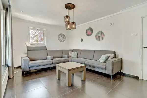 Vrijstaande woning Neerkant 4 slaapkamers grote tuin