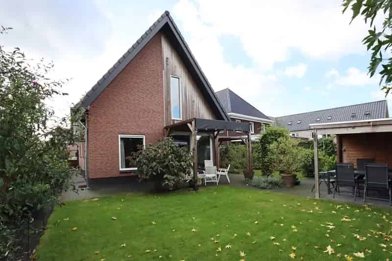 Moderne woning Ooij 3 slaapkamers 2 badkamers 33 zonnepanelen