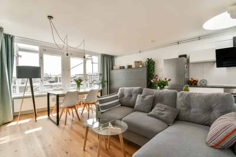 Studio Amsterdam Spaarndammerbuurt 34m2  Top Etage