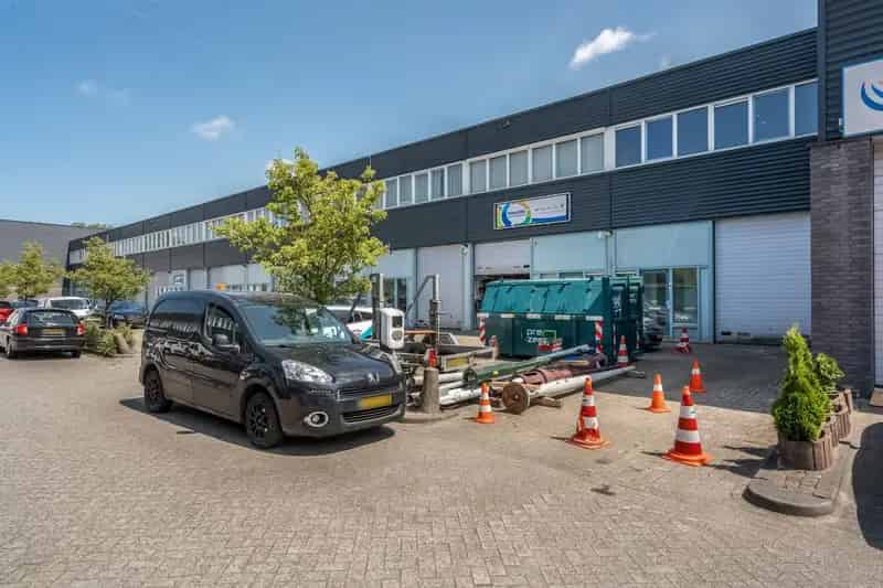 Bedrijfshal te koop Diemen 250m2  Direct beschikbaar