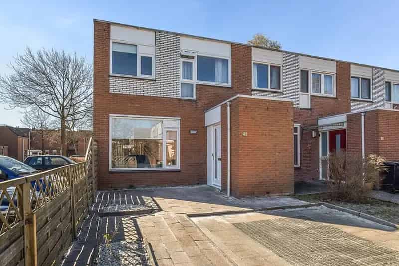 Moderne Eindwoning Bornholm 3 slaapkamers Parkeerplaats