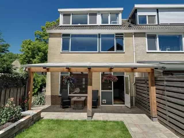 Ruime Hoekwoning 5 Slaapkamers Enkhuizen