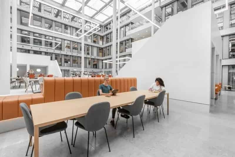 Memberships met flexibele werkplekken in Spaces Amstel