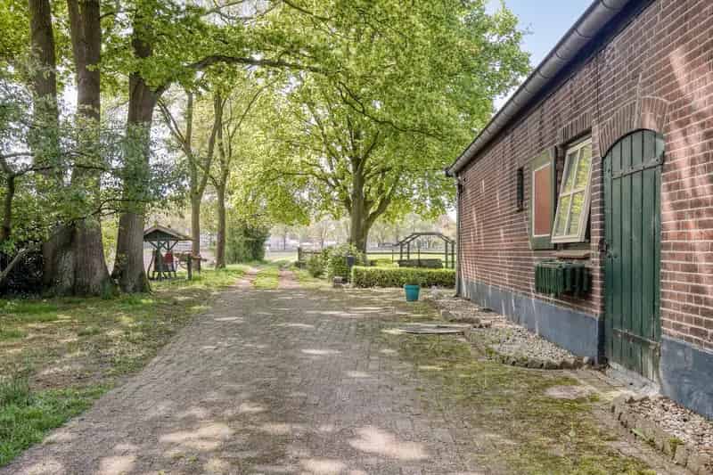 Woonboerderij Soest Birkstraat 1 hectare grond paardenstallen