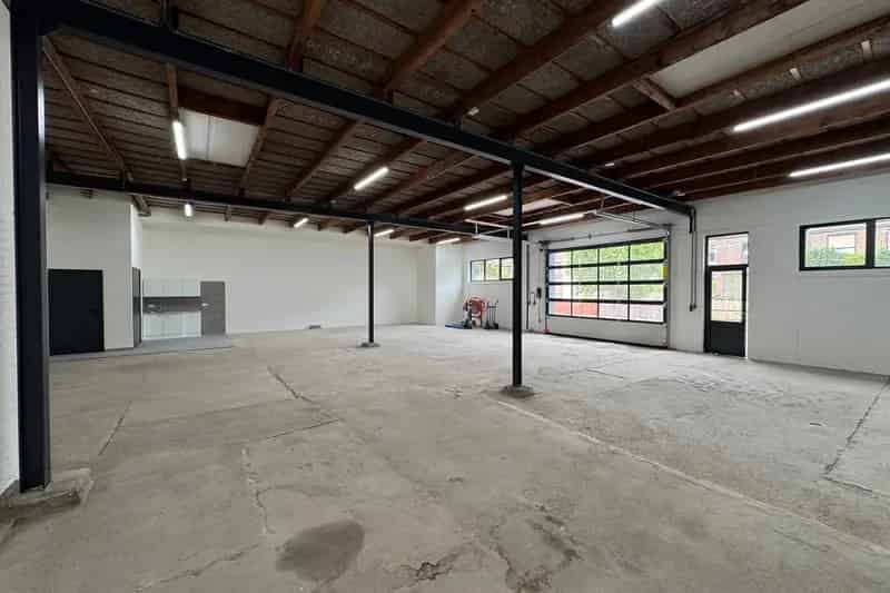 Bedrijfshal Maastricht 211m2 te huur Heerderdwarsstraat