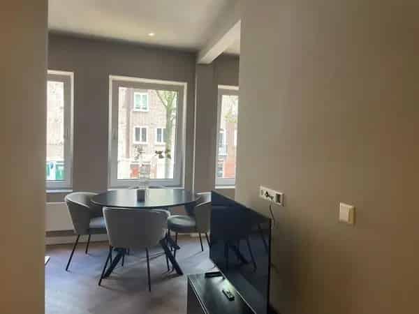 2-Kamer Appartement Amsterdam Hoofddorpplein Gemeubileerd