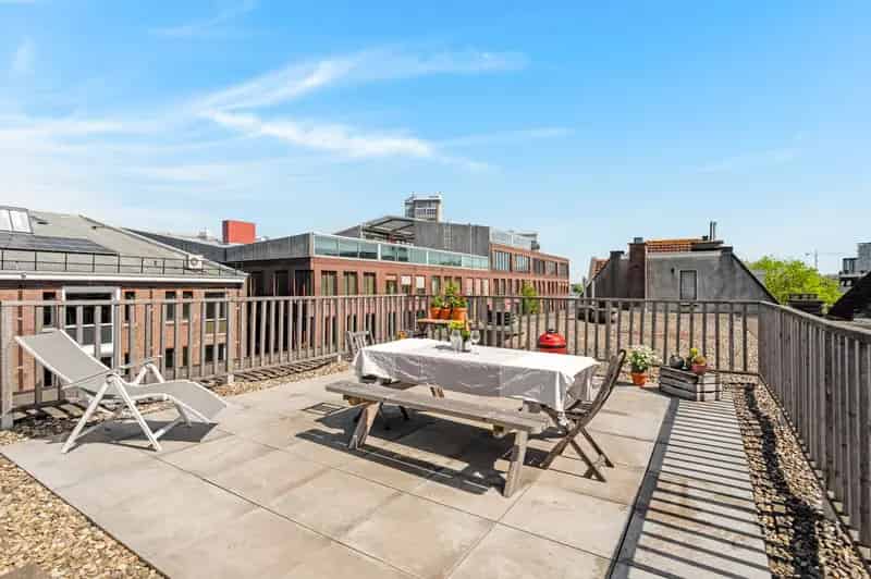 Amsterdam Appartement Te Koop: Ruim 3-Kamer met Dakterras