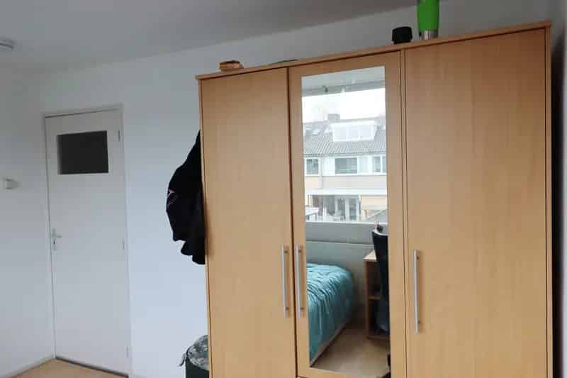 Kamer in net huis nabij VHL en HAN