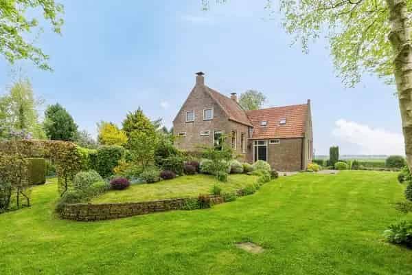 Vrijstaande woning 4 slaapkamers Grote tuin Nabij Groningen