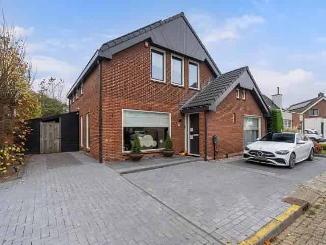 Luxe Vrijstaande Woning te Ouddorp 6 Slaapkamers Nabij Strand
