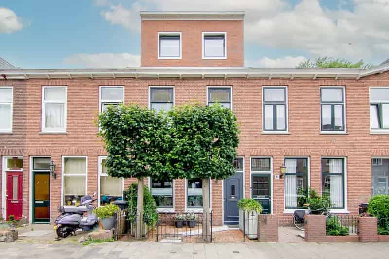 Huis te koop Haarlem: 4 slaapkamers, tuin op het zuiden