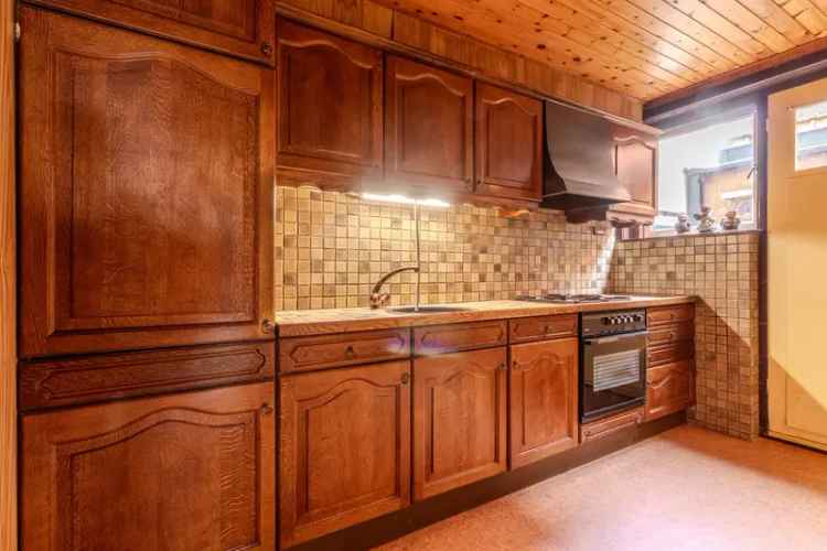 Hoekwoning jaren 30 Koog aan de Zaan 4 slaapkamers mogelijk
