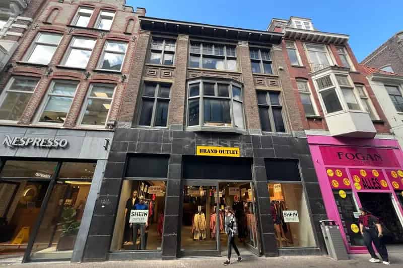 Winkelpand te Huur Spuistraat Den Haag 360m²