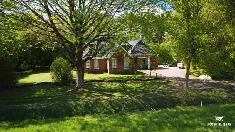 Woonboerderij met Bos Weiland Grote Gast
