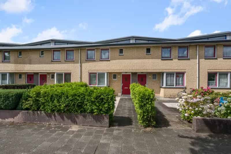 Huis te koop Amsterdam: Ruime 4-kamer woning met tuin en energielabel A