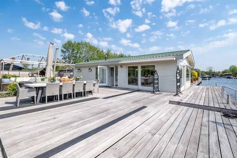 Woonboot Vinkeveense Plassen 76m2 Moderne Keuken Ruim Perceel