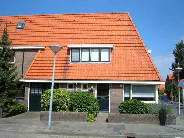 Royaal Hoekhuis Eindhoven 5 slaapkamers Garage Patio