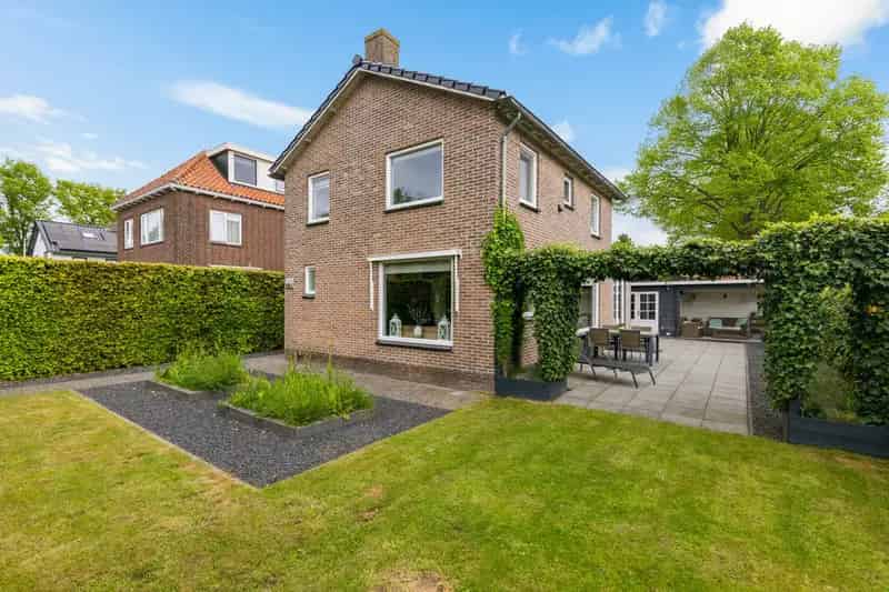 Huis Te Koop , 46, Leliestraat, Heerenveen, Fryslân