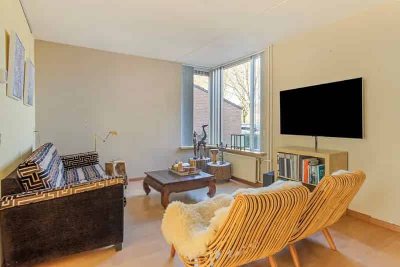 Te Koop: Ruime 4 Slaapkamers 2-onder-1-kapwoning in Den Bosch