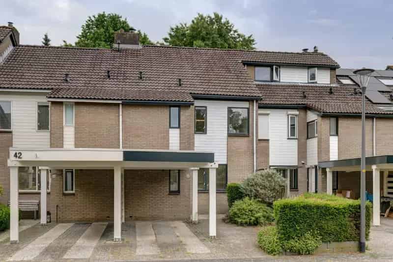 Huis te koop Dieren: Ruime gezinswoning met 4 slaapkamers en groene tuin