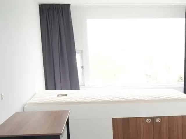 Studio Lunaweg Duivendrecht: Gemeubileerd Eigen Badkamer Keuken