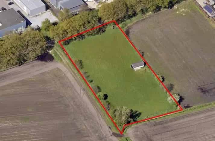 Agrarische grond met weiland en schuilstal te koop Heythuysen