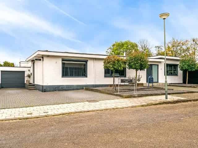 Vrijstaande Bungalow Stein 4 slaapkamers 2 badkamers