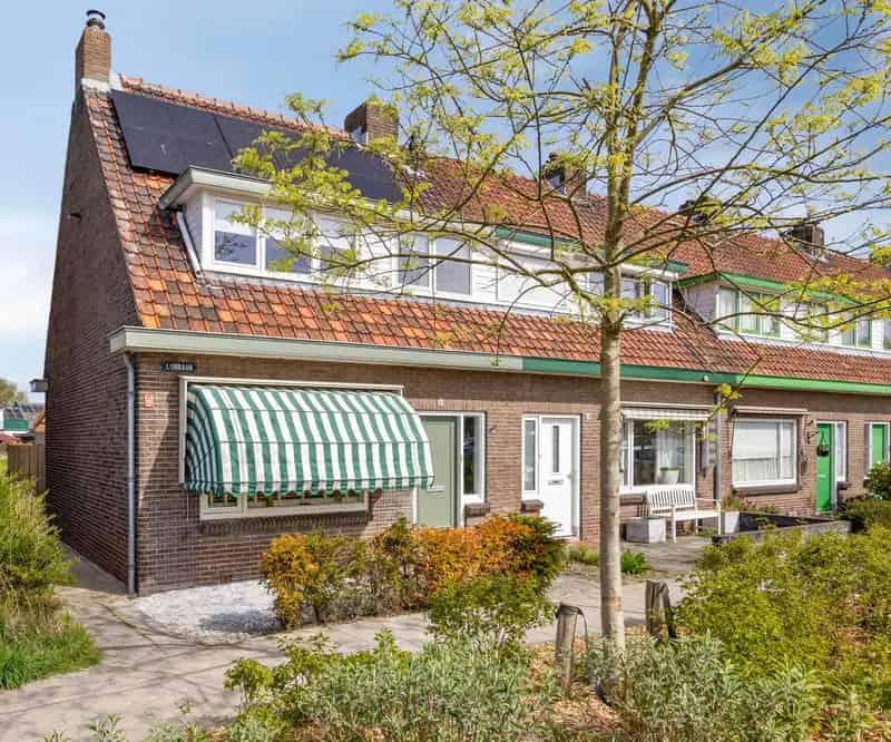 Jaren 30 Hoekwoning Goes  Gerenoveerd 2 Slaapkamers