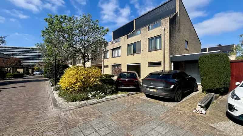 Ruime gezinswoning 4 slaapkamers garage Ds Van Den Boschlaan
