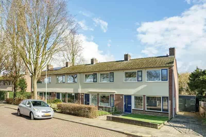 Huis te koop Jagerskamp 4 slaapkamers grote berging