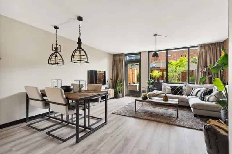 Huis te koop Almere Kruidenwijk moderne gezinswoning 3 slaapkamers