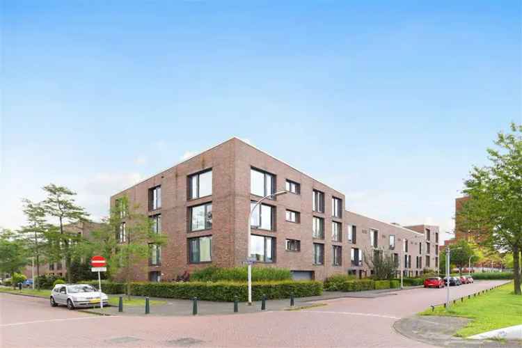 Appartement Te Huur in 768, Laan van Wateringse Veld, Den Haag, Zuid-Holland